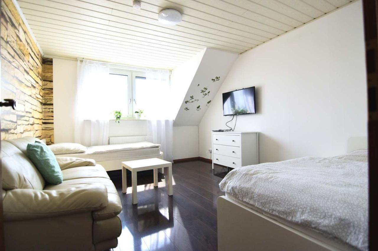 Cozy Worker Apartments Niederkassel Bagian luar foto