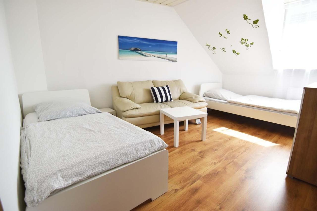 Cozy Worker Apartments Niederkassel Bagian luar foto