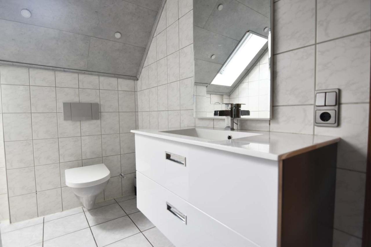 Cozy Worker Apartments Niederkassel Bagian luar foto