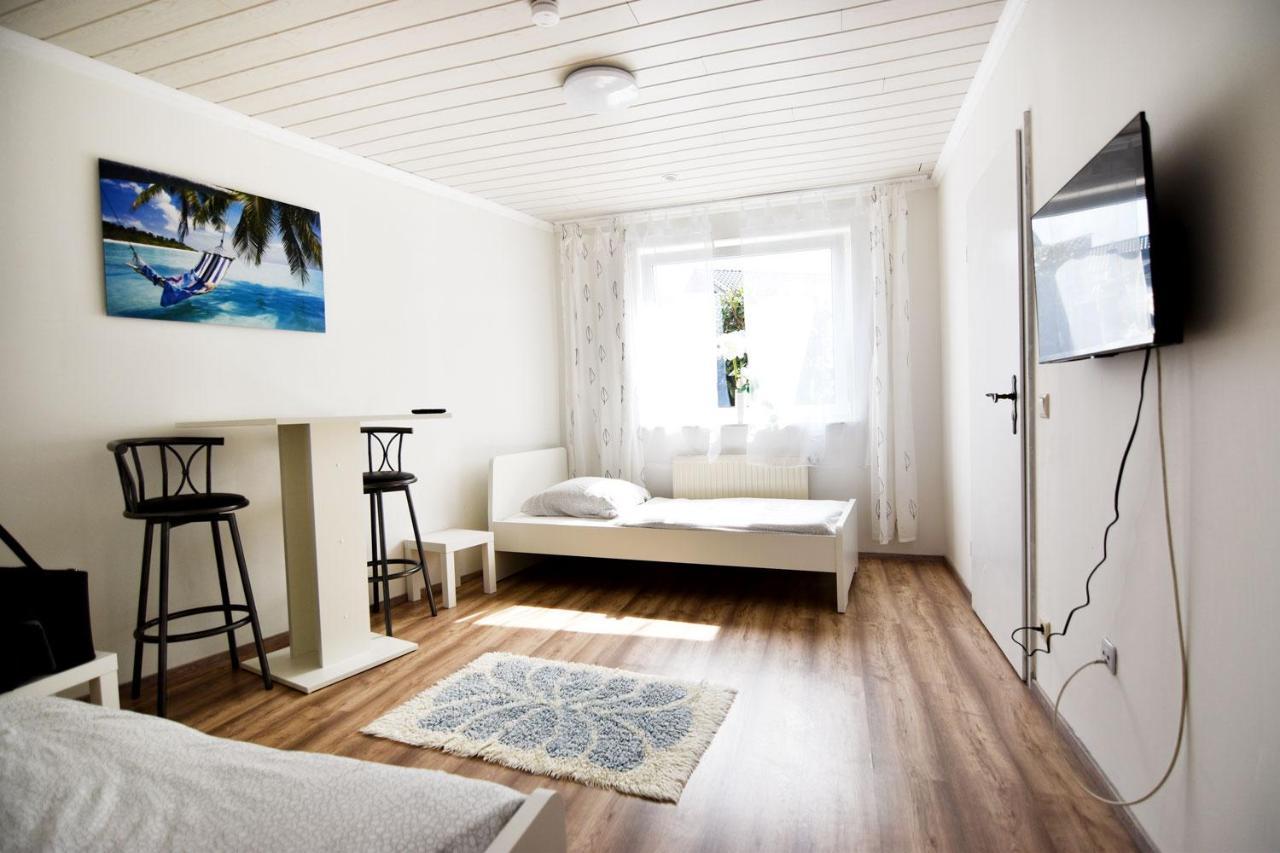Cozy Worker Apartments Niederkassel Bagian luar foto