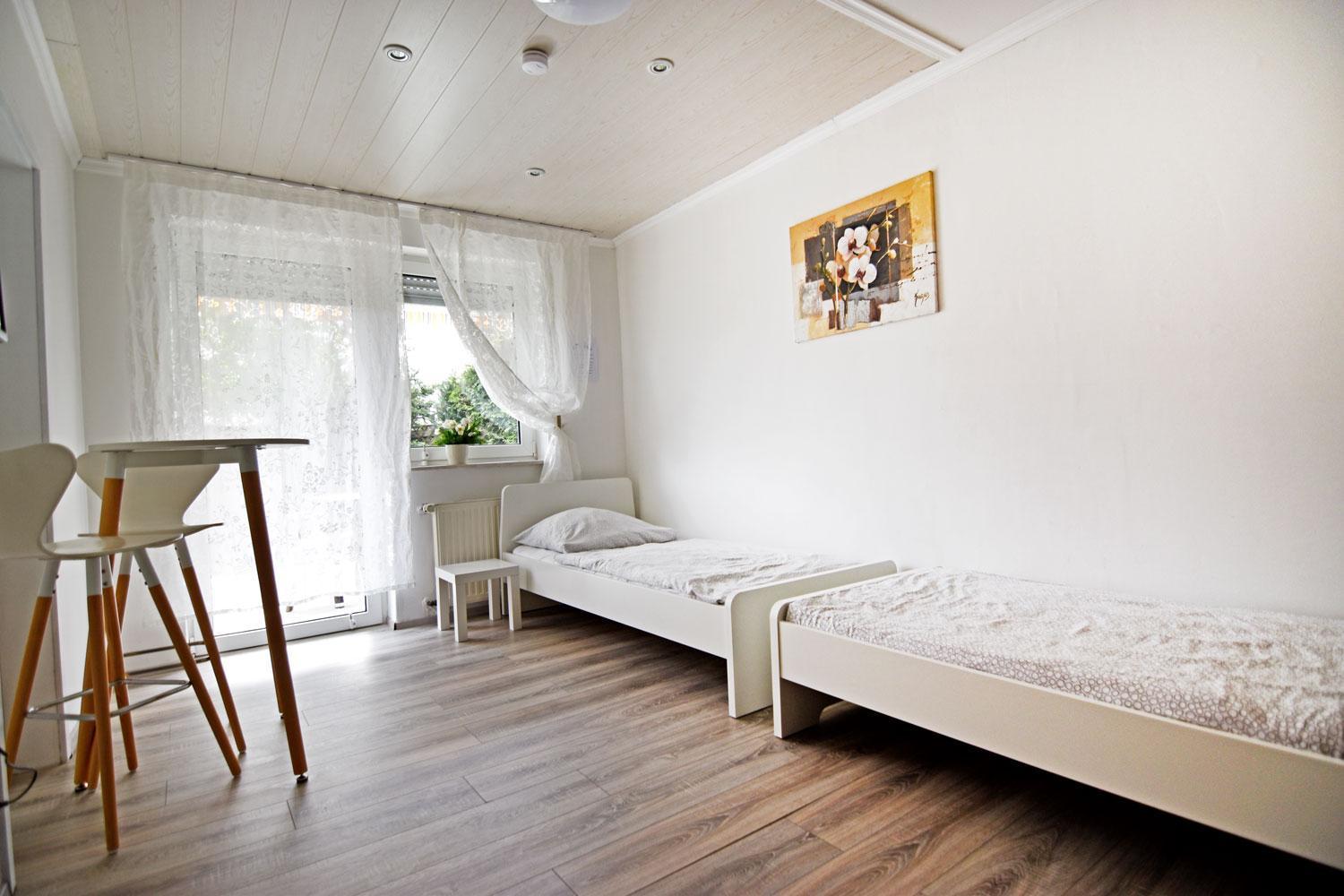 Cozy Worker Apartments Niederkassel Bagian luar foto